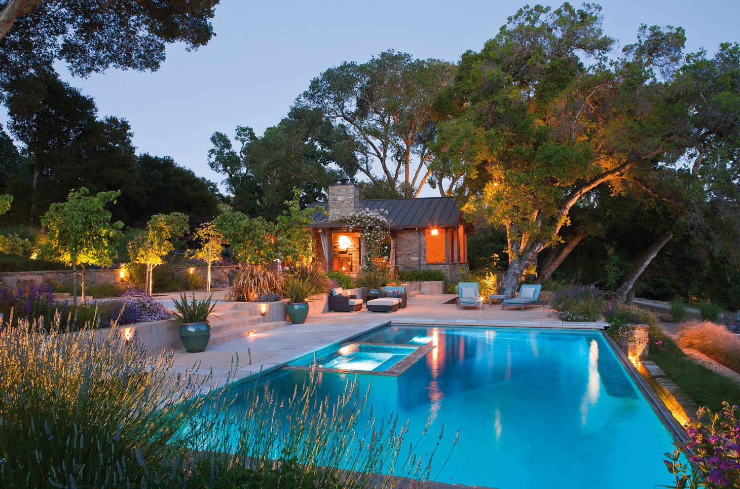 Close to the land - piscine